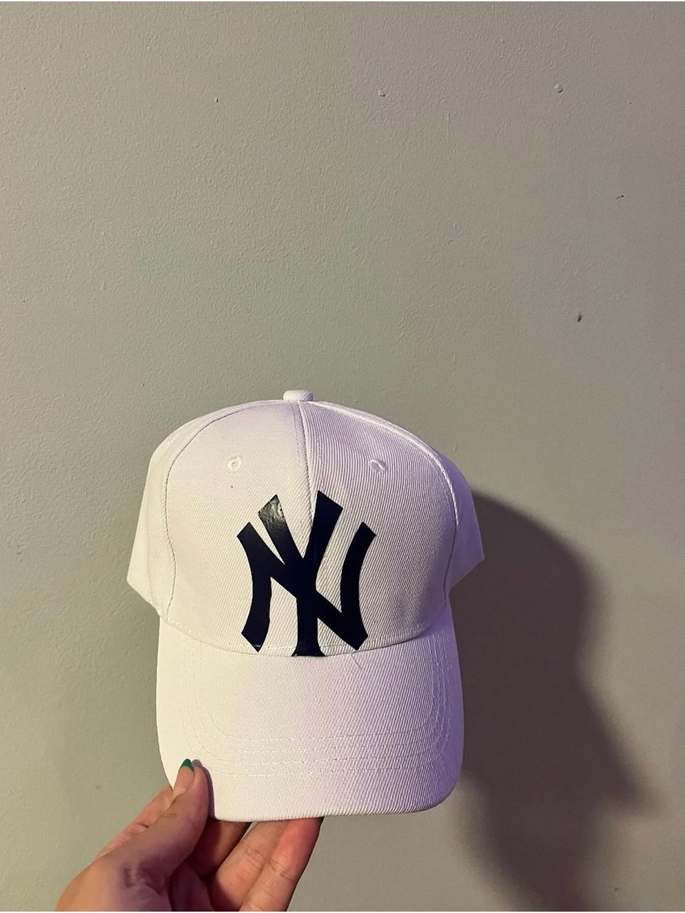 New York Yankees White Baseball Cap with Black Logo